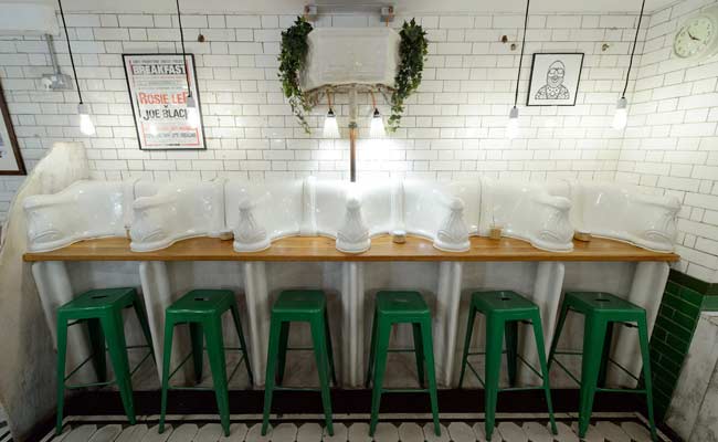 Why Many Public Toilets in London are Turning into Cafes