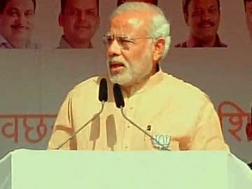 PM Modi to Announce Labour Reforms, Cut Down Inspector Raj