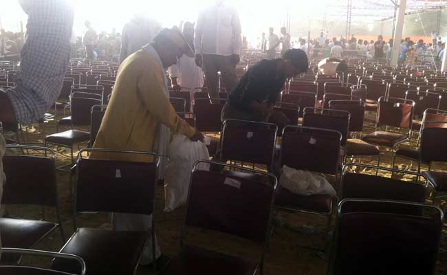 PM Narendra Modi Orders Clean Up of Venue After Rally, Crowd Complies