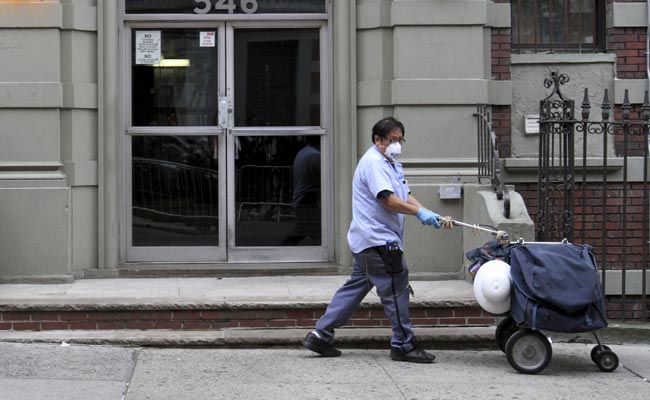 Ebola Patient in New York Is Called a Doctor at Ease in Danger