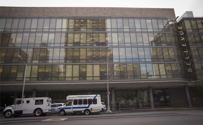 Officials Tracing New York Ebola Patient's Movements, While Reassuring a Wary City