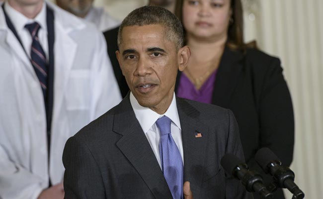 Obama Salutes 'Heroic' US Ebola Workers, Urges Calm