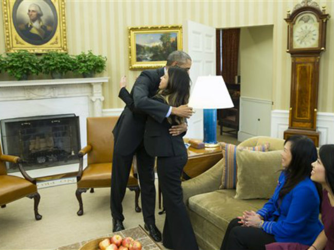 Dallas Nurse Receives Thanks, Hug From Obama
