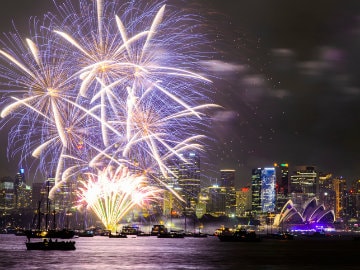 Sydney Opera House Lights up for Diwali