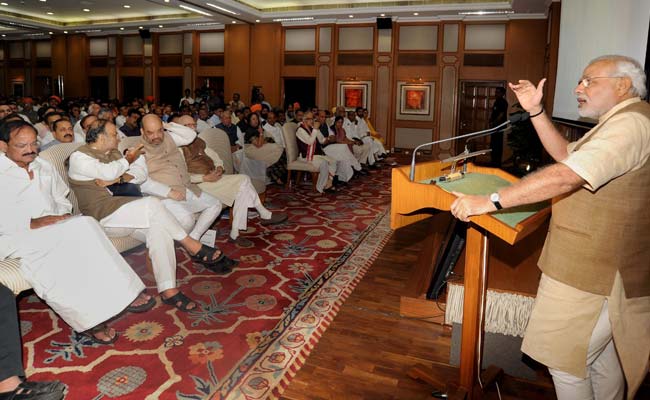 Think Far, Think Big, Said PM Over Tea to Law-makers