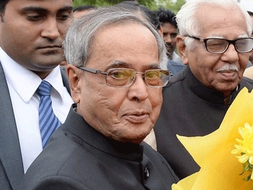 President, PM Condole Deaths in UP Train Accident 