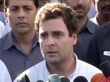 Congress, Confronting Losses, Determined to Shield Gandhis 