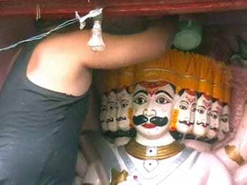 Hundreds Worship Ravana at This Temple in Kanpur