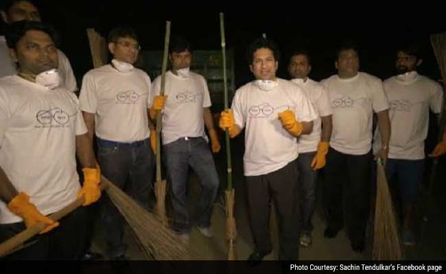 PM Narendra Modi Hails Sachin Tendulkar's Effort for 'Swachh Bharat'