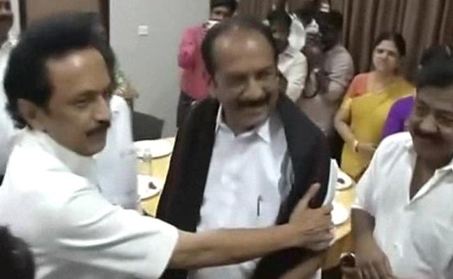 At a Wedding, DMK Initiates Talks for a Mega-Alliance