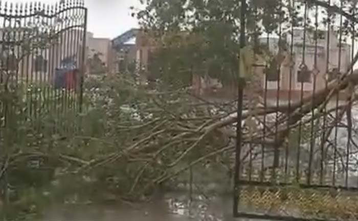 Cyclone Warning Centre at Visakhapatnam Hit by Hudhud 