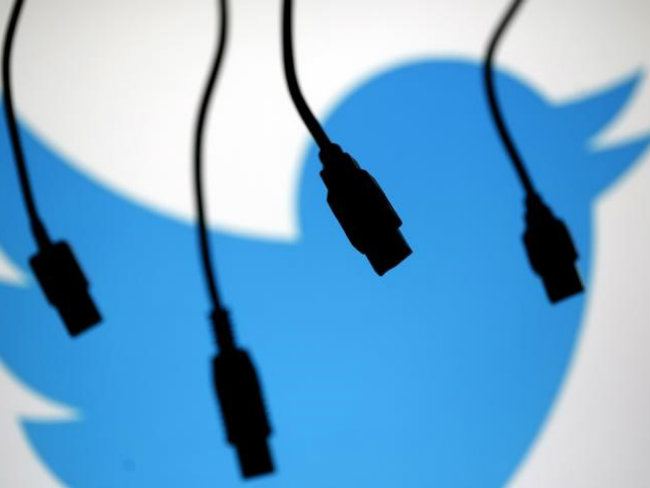 Twitter User-Engagement Falls 7 Percent, Shares Dive