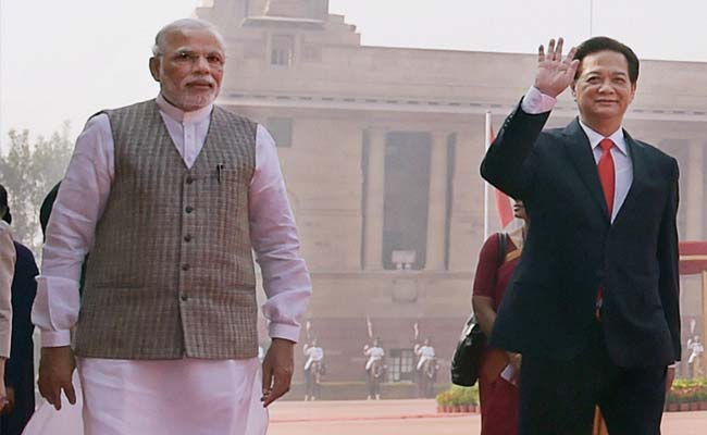 PM Modi Pledges to Modernise Vietnam's Defences, Which Could Irk China