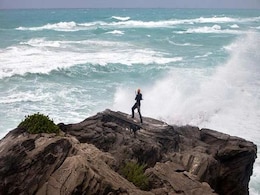 Bermuda Fares Better Than Expected From Hurricane's Direct Hit Bermuda Fares Better Than Expected From Hurricane's Direct Hit