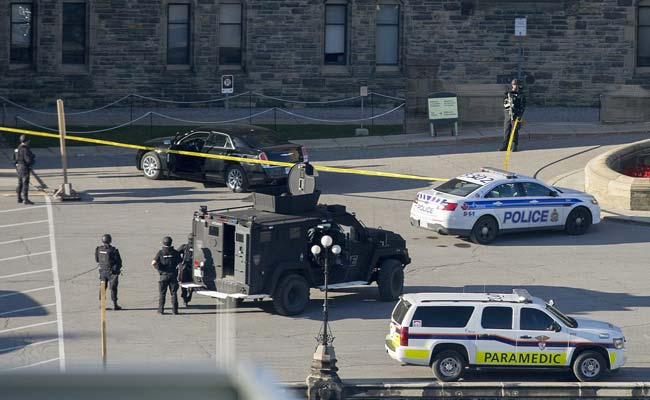 Lone Gunman Kills Canadian Soldier in Ottawa Attack 