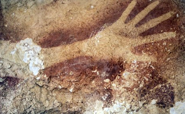 Asian Cave Paintings Challenge Europe as Cradle of Art