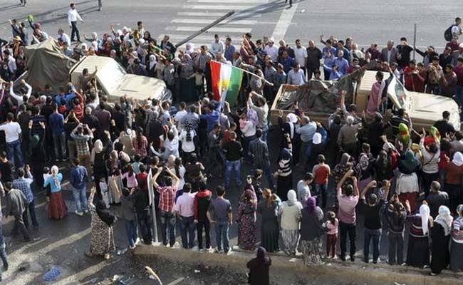 Kurdish Convoy Heads to Syria to Take on Islamic State