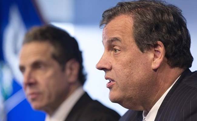 US Governors Back Home Quarantine for Ebola Workers 