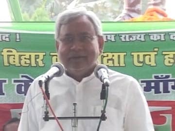 At Dharna, Nitish Kumar Attacks PM Modi For 'Neglecting' Bihar