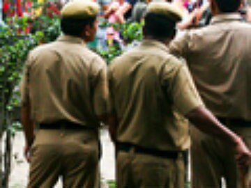 महाराष्ट्र : बेटी की हत्या से गुस्साए मायके वाले, ससुराल में ही कर दिया अंतिम संस्कार