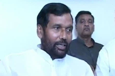 Ram Vilas Paswan Not Happy With Cleanliness in Food Ministry