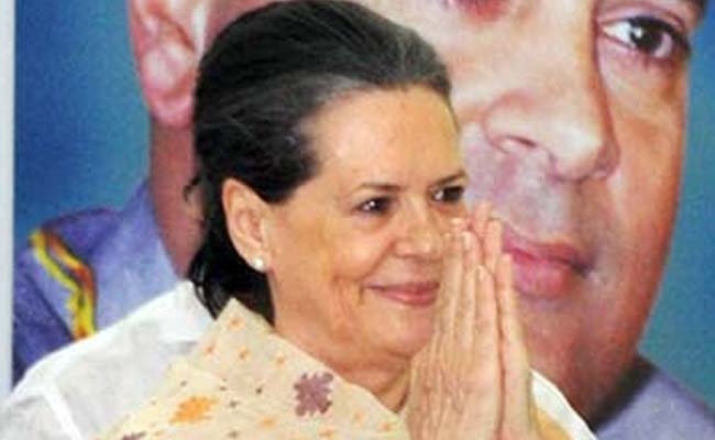 Congress, Tharoor Differ on Marking Indira Gandhi's Death Anniversary