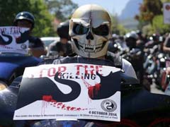 Thousands March in South Africa for Rhino, Elephant Protection