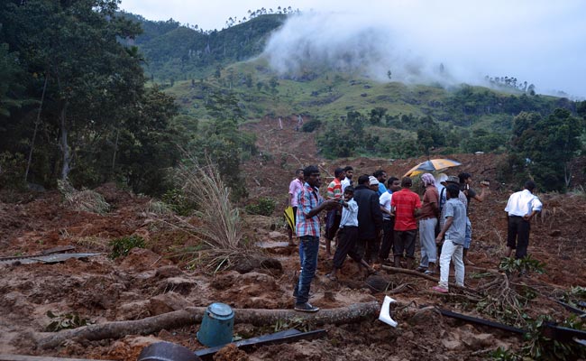 Heavy Diggers in Desperate Hunt for Sri Lanka Landslide Victims