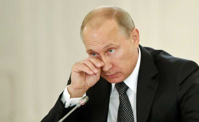 Vladimir Putin Says Russia Beefing Up Nuclear Arsenal, NATO Denounces 'Sabre-Rattling'