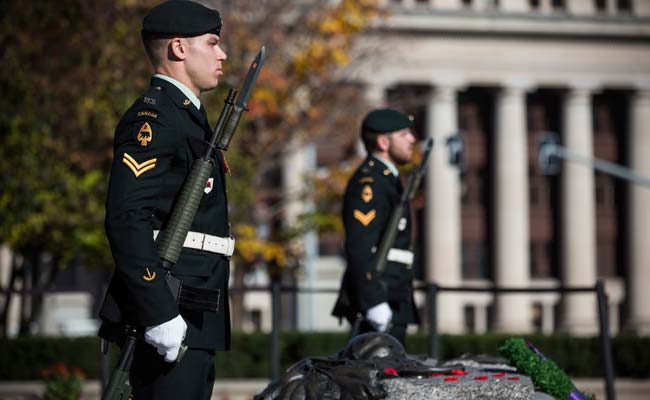 Canadians Flock to Parliament Hill, Site of Attack on Soldier