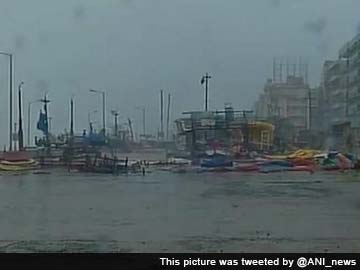 Cyclone Hudhud Batters Vizag, Where Winds Sounded Like Explosions