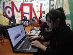 Young Afghans Go Online to Find Friendship and Love