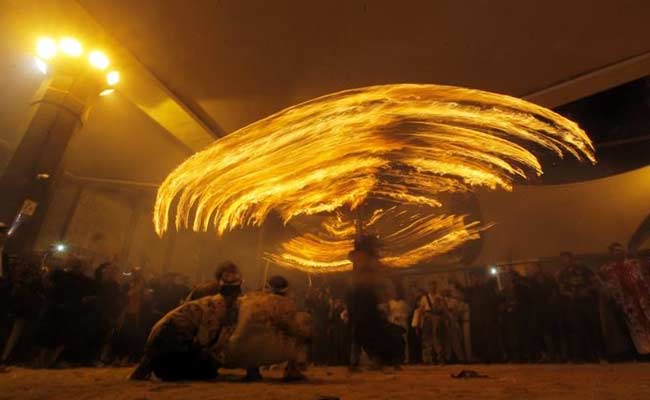 Shiites Mark Holy Day in Defiance of Jihadists