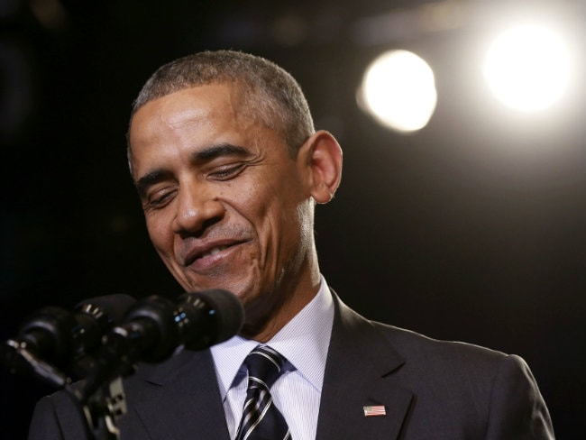 Barack Obama Heckled Over Immigration Policies in Chicago Appearance