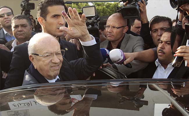 Tunisia's Beji Caid Essebsi Wins First Presidential Round, Heads For Run-Off