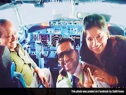 अब प्लेन में सेल्फी का शौक पूरा नहीं हो सकेगा, डीजीसीए बनाएगा नए नियम अब प्लेन में सेल्फी का शौक पूरा नहीं हो सकेगा, डीजीसीए बनाएगा नए नियम