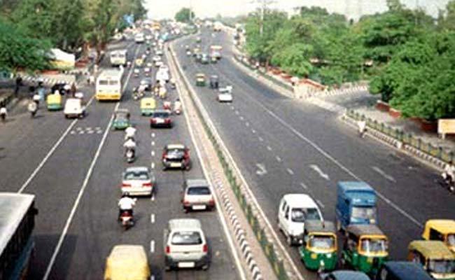 Nippy Monday Morning in Delhi, Clear Day Ahead