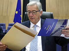 Jean-Claude Juncker Survives No-Confidence Vote Over Tax Deals