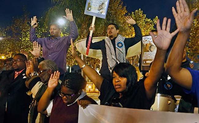 Protests Over Ferguson Ruling Spread Across United States