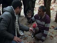 In Kashmir, He Crawled a Kilometre to Vote