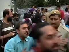 'Kiss of Love' Protesters Hold Demonstration Outside RSS Office in Delhi
