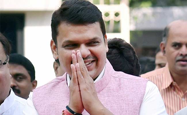 Devendra Fadnavis Government Wins Confidence Motion in Maharashtra Assembly; Sena, Congress Protest