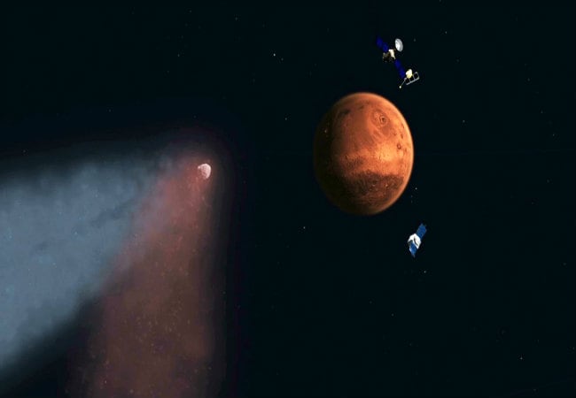 Once-in-8-Million-Year Fireworks as Comet Showers Mars Sky