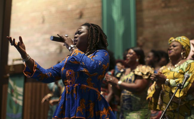 Fiance of Ebola Victim to Write a Book