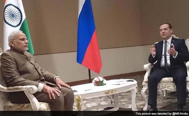 PM Modi Meets Russian Prime Minister Dmitry Medvedev