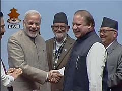 PM Modi, Nawaz Sharif Shake Hands to Big Applause at SAARC: 10 Developments