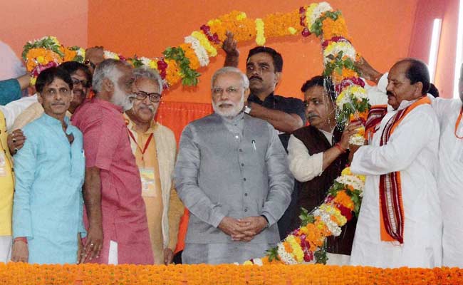 20 Crore Brides Will Need 20 Crore Saris: PM Modi to Varanasi's Weavers