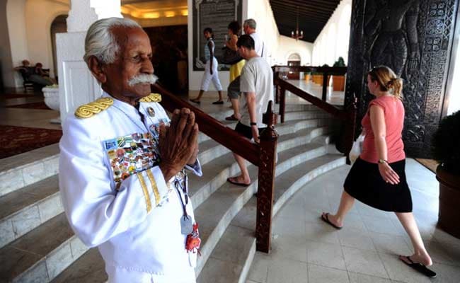 Sri Lanka's Iconic Hotel Doorman Dies at 94