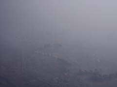 Hazy Morning in Delhi Due to Heavy Smog