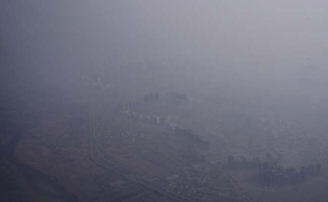 Hazy Morning in Delhi Due to Heavy Smog